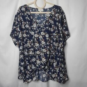 Studio B by Bobeau Plus Size Navy Floral Top 2X